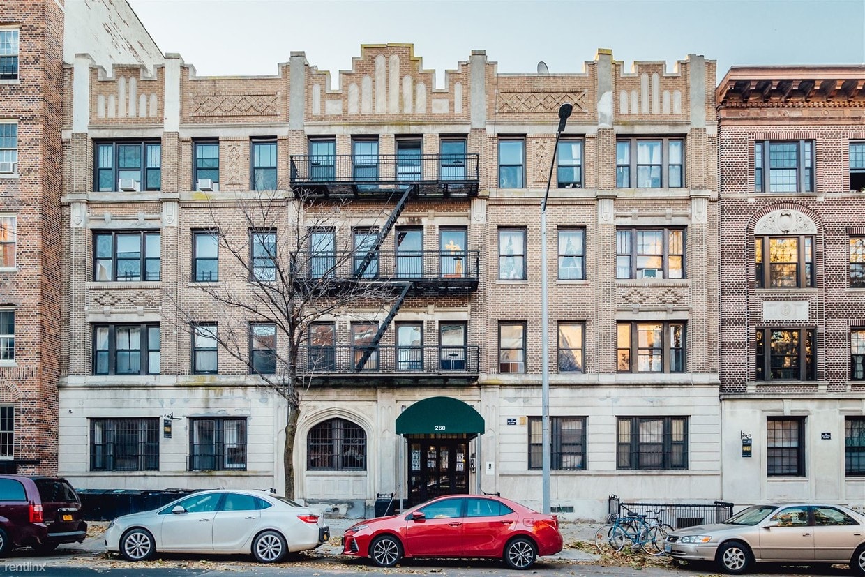 Primary Photo - 260 Washington Ave