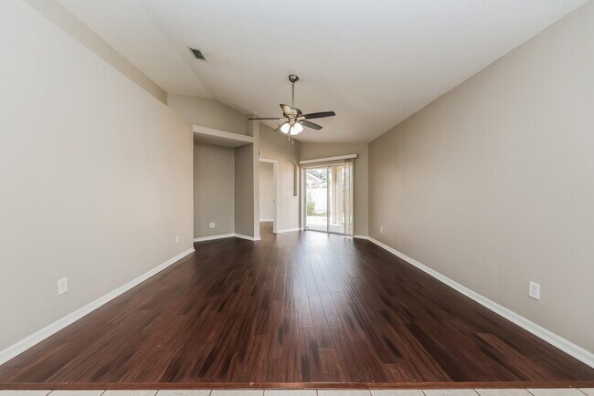 Foto del edificio - 8522 Hawbuck St