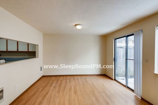 Foto del edificio - 11069 SE Bush St