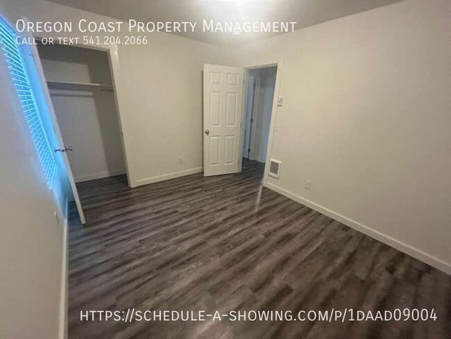 Foto del edificio - 170 SW Strawberry Ln