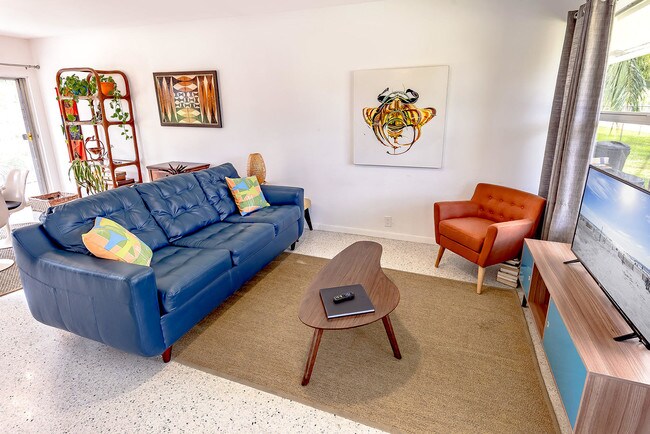 Foto del edificio - 2448  Donna Court
