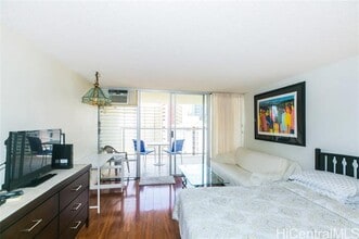 Building Photo - 445 Seaside Ave