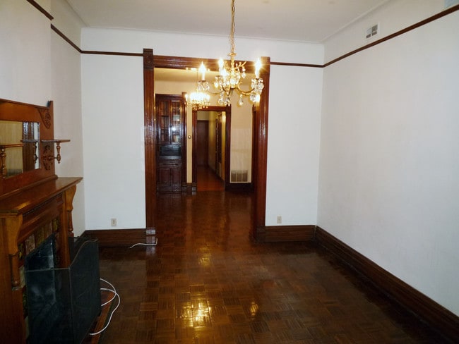 Building Photo - 1016 W Armitage Ave