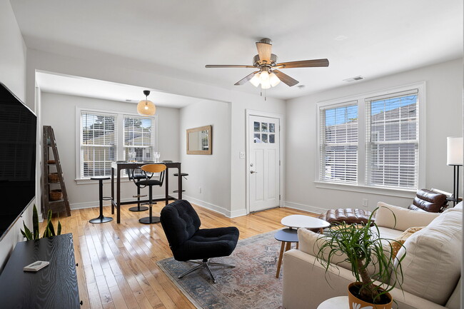 Foto del edificio - 3739 Tim St