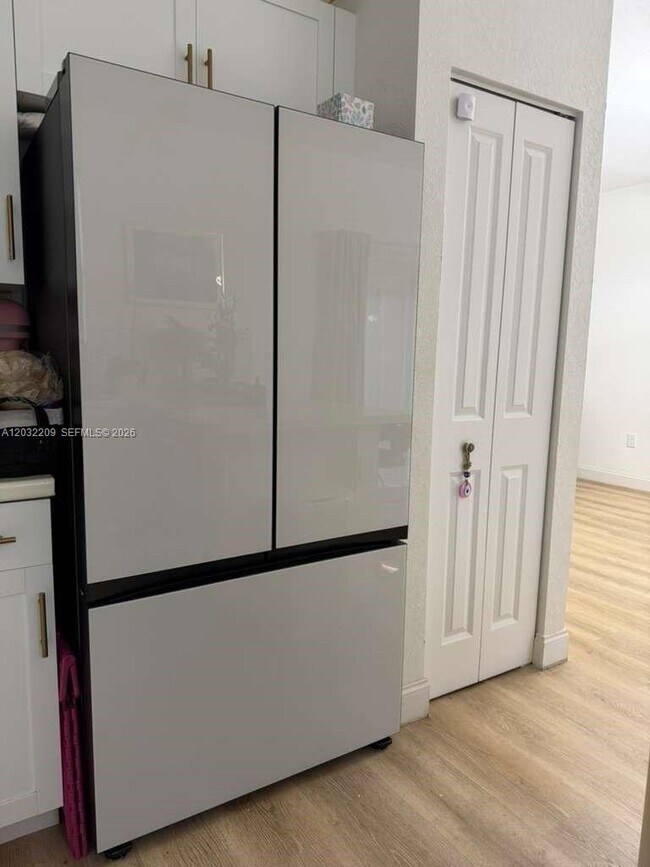 Foto del edificio - 20731 NE 7th Pl