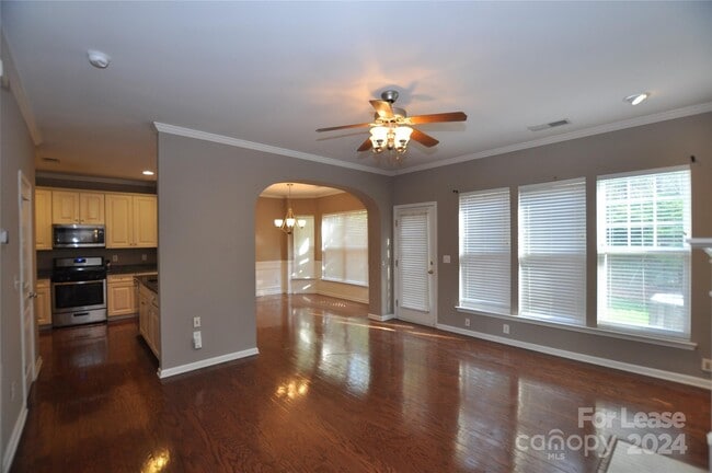 Building Photo - 10122 Old Carolina Dr