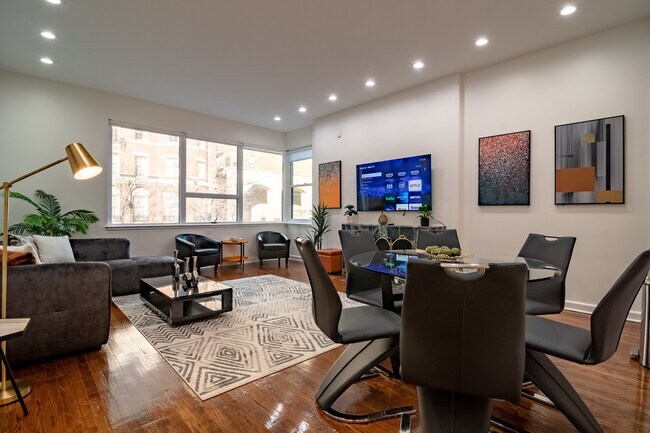 Foto del edificio - 117 E Bellevue Pl