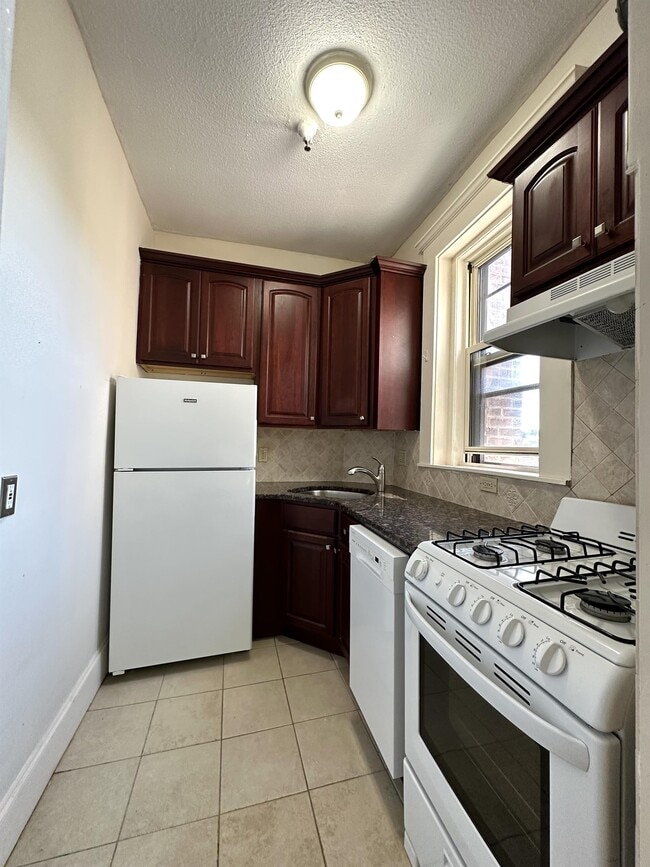 Photo - 22 Orkney Rd Townhome