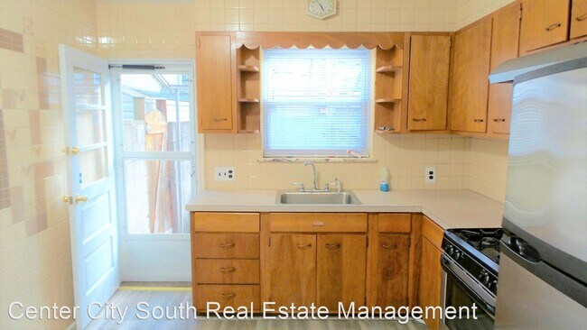 Building Photo - 2 br, 1 bath House - 208 Gerritt St