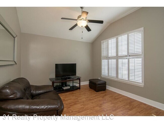 Building Photo - 4 br, 2 bath House - 900 Piedmont Dr