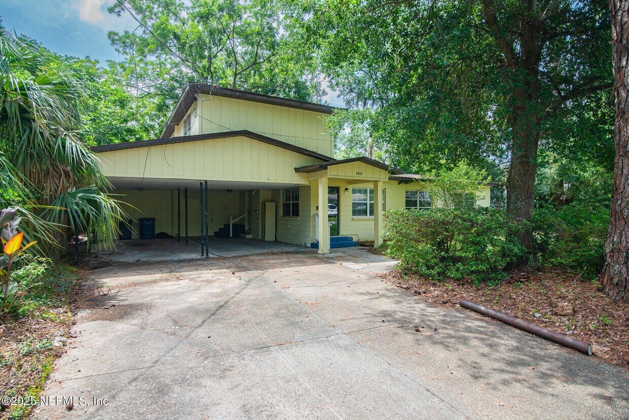 Primary Photo - 1311 Pullen Rd