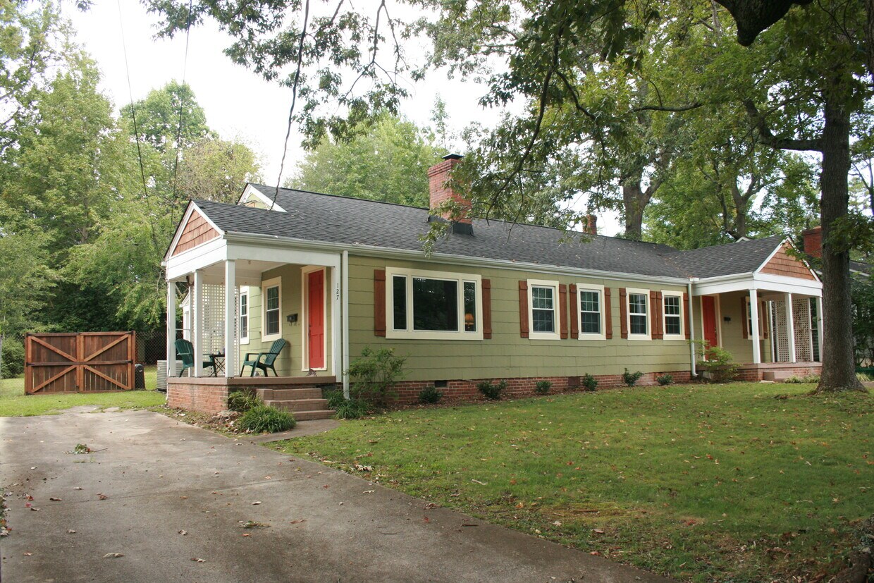 House Front - 127 Wedgewood Dr