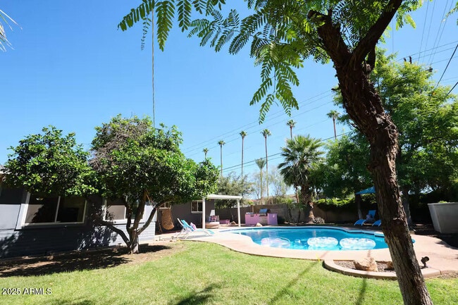 Foto del edificio - 6931 E Almeria Rd