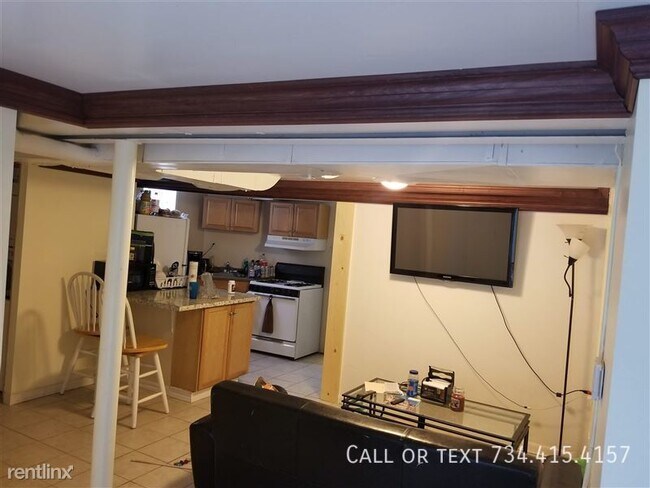 Photo - 707 S Division St Apartment