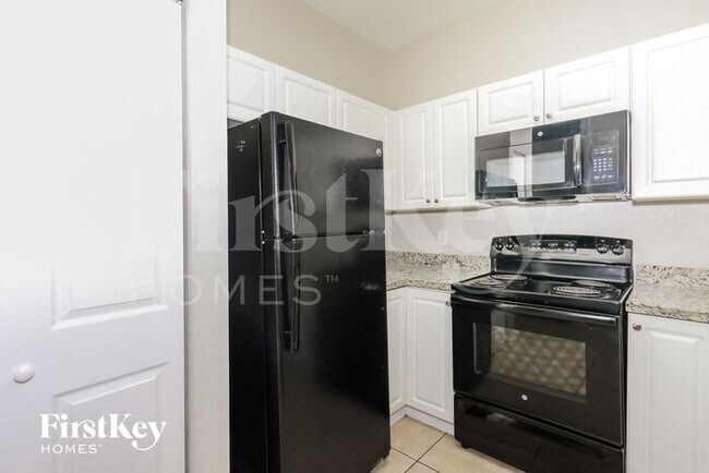 Foto del edificio - 676 NE 21st Terrace
