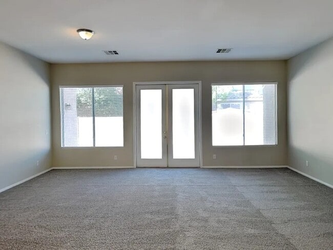 Foto del edificio - 4715 Junewood St