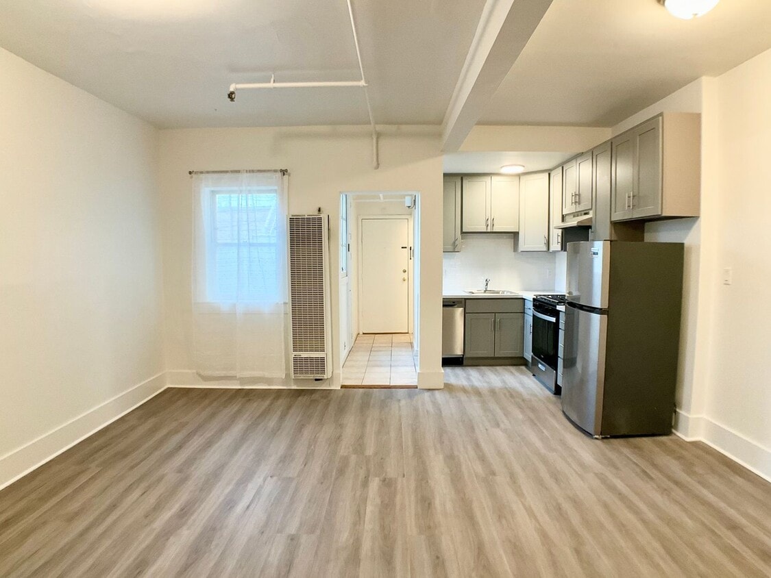 RENOVATED and Private. DISHWASHER, ON-SITE LAUNDRY, HARDWOOD! - RENOVATED and Private. DISHWASHER, ON-SITE LAUNDRY, HARDWOOD!