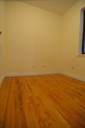 Foto del edificio - 243 W 107th St