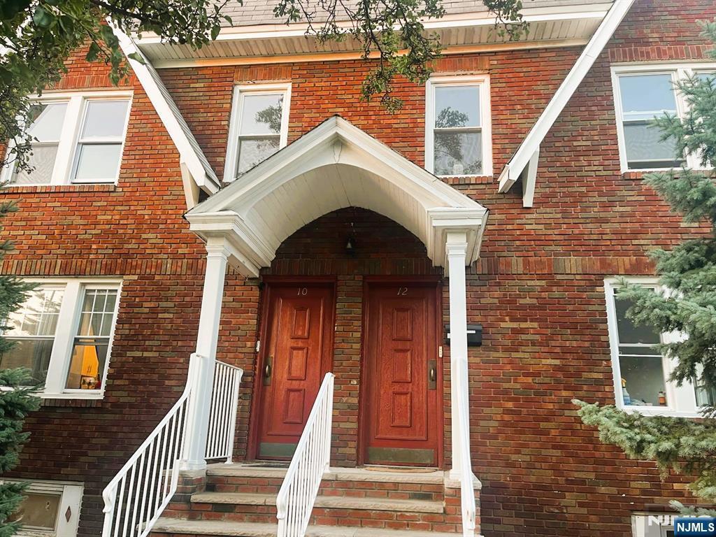 Primary Photo - 10-12-12 Morton Pl