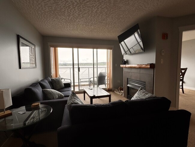 Building Photo - 87 S Island Hwy