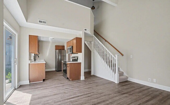 Building Photo - 2527 Morningside Dr