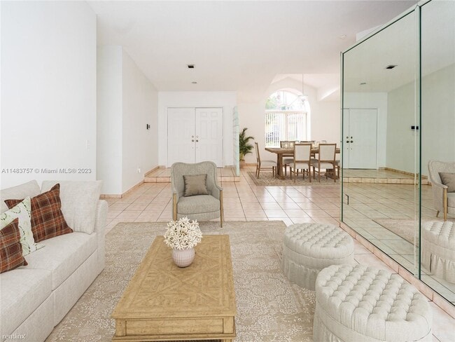 Building Photo - 3 br, 2 bath House - 10815 SW 145th Pl