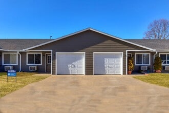 Building Photo - 1684 S 15th Ave W