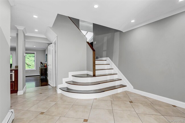 Building Photo - 22 Wren Dr