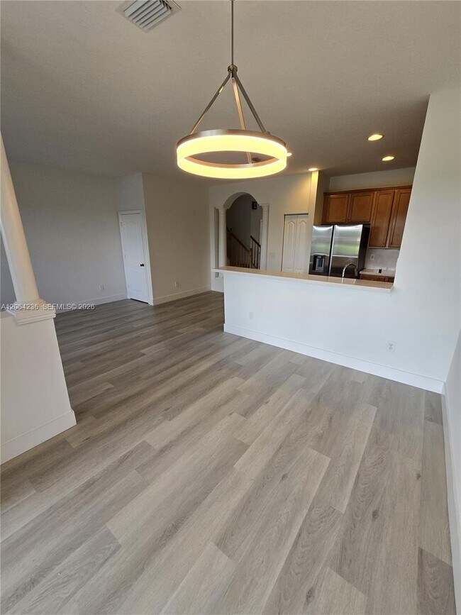 Foto del edificio - 331 River Bluff Ln