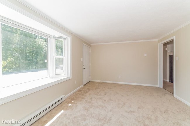 Foto del edificio - 3 br, 1 bath House - 8600 ELM AVE