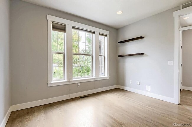 Photo - 1149 S Logan Street House