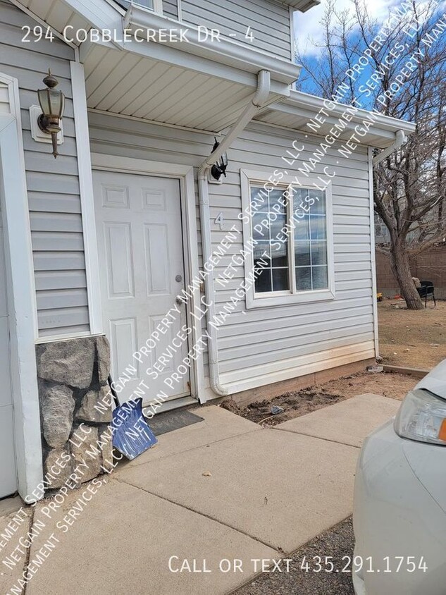 Foto principal - 294 E Cobblecreek Dr