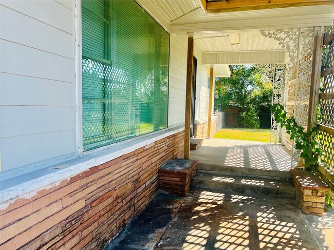 Foto del edificio - 7328 Bauman Rd