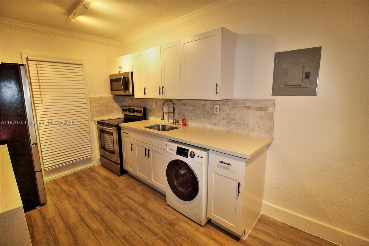 Primary Photo - 890 NW 45th Ave