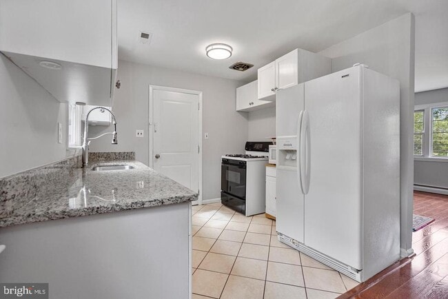 Building Photo - 15030 Alabama Ave