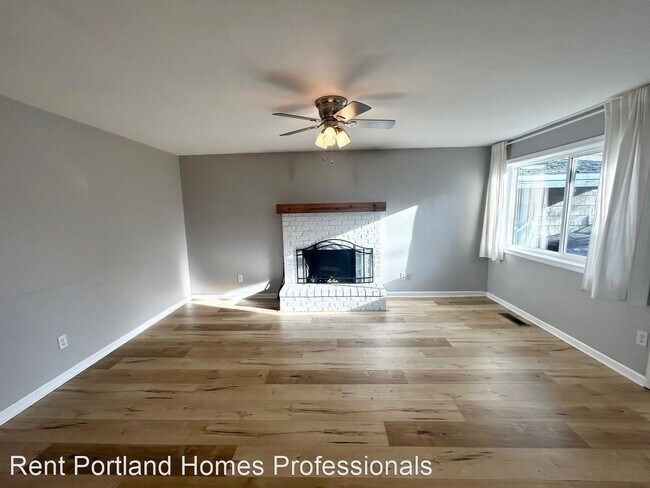 Foto del edificio - 3 br, 1 bath House - 6829 SE Cora Street