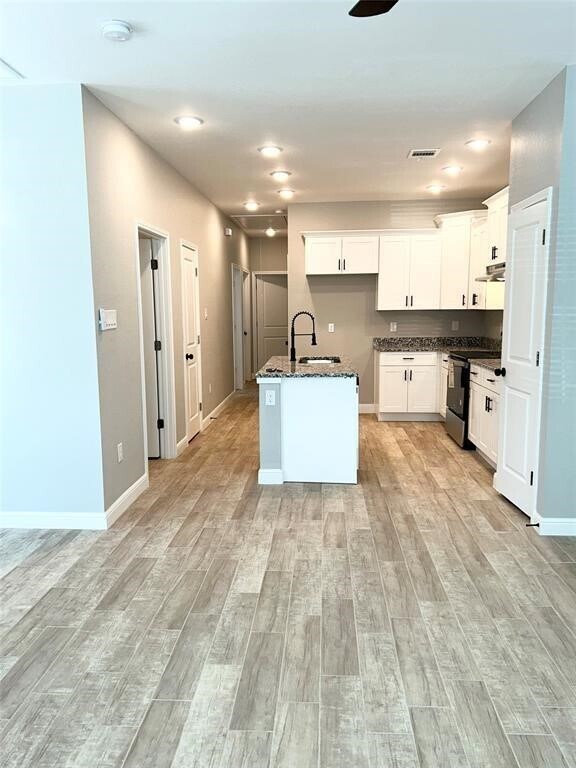 Foto del edificio - 8006 Bowen St