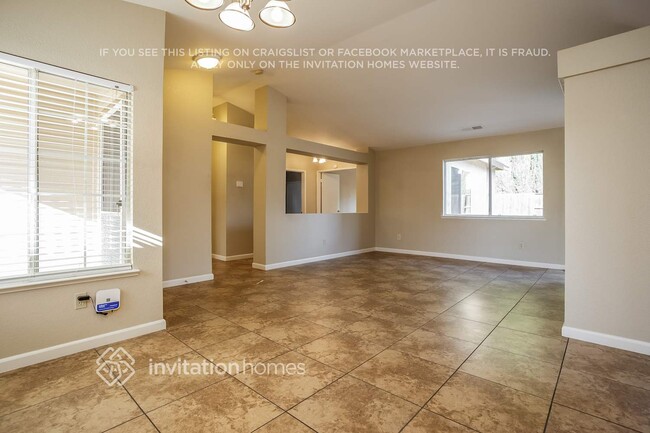 Foto del edificio - 14510 Cedar Valley Dr