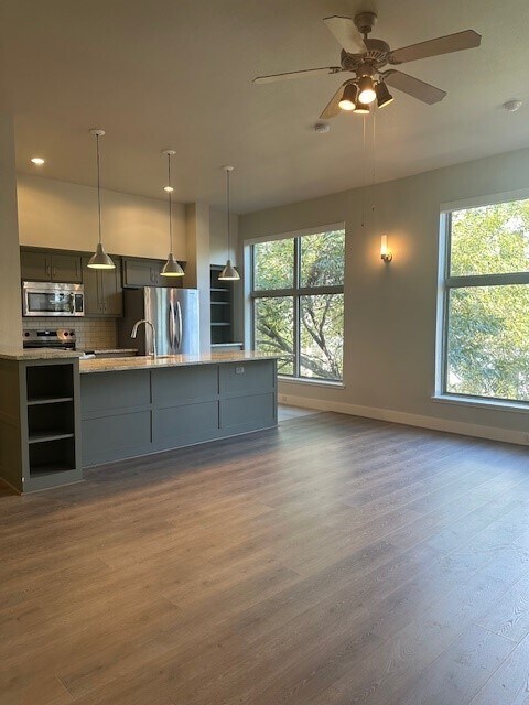 Foto del edificio - 1460 W Oleander St