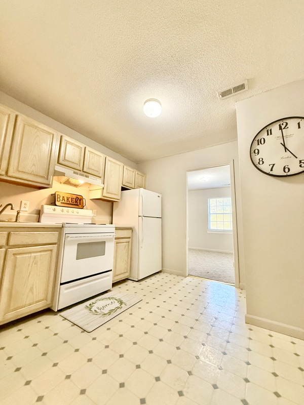 Building Photo - 102 Carter Sells Rd