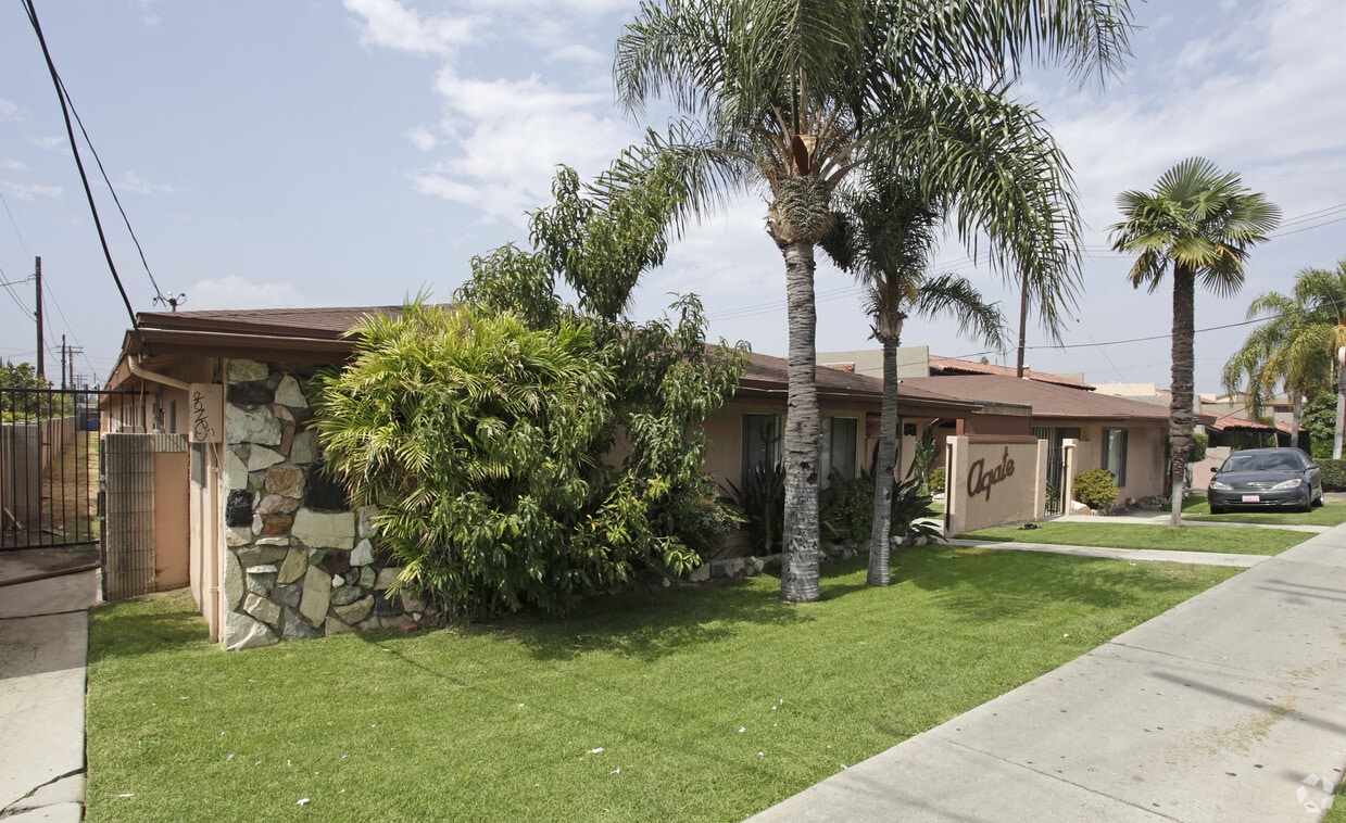 Primary Photo - 147 S Magnolia Avenue
