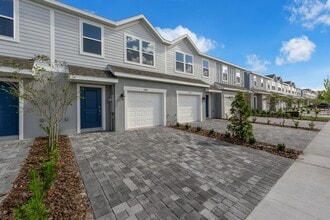 Building Photo - 3031 Jessamine Dr