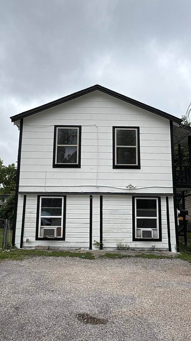 Foto del edificio - 702 Rosedale St