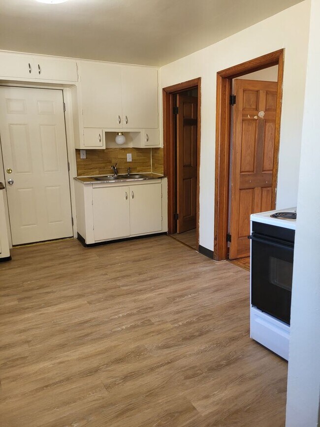 Building Photo - 1226 Berner