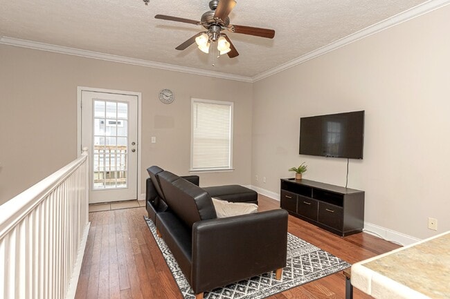 Photo - Beautiful 3/2 furnished rental TDY Apartment