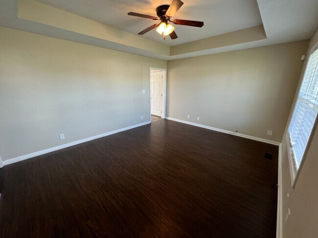 Building Photo - 3439 Kingfisher Dr