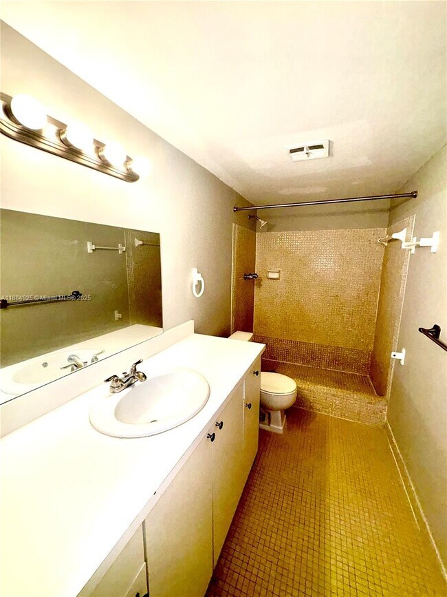 Foto del edificio - 1200 Tallwood Ave