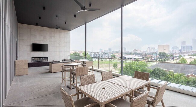 Foto del edificio - 2425 Bell St