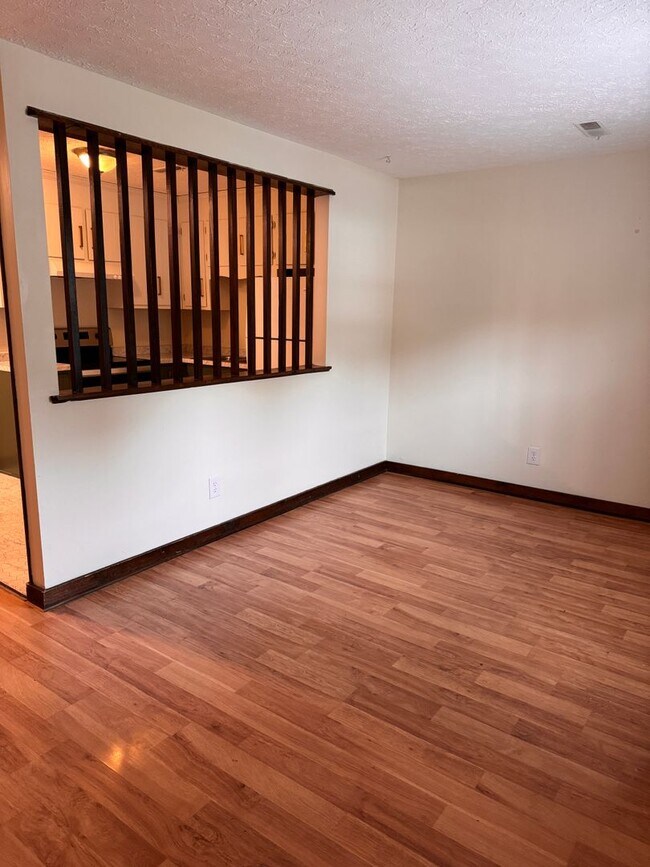 Foto del edificio - 176 Deer Creek Dr