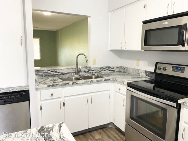 Building Photo - 1 br, 1 bath House - 4762 Lake Villa Dr